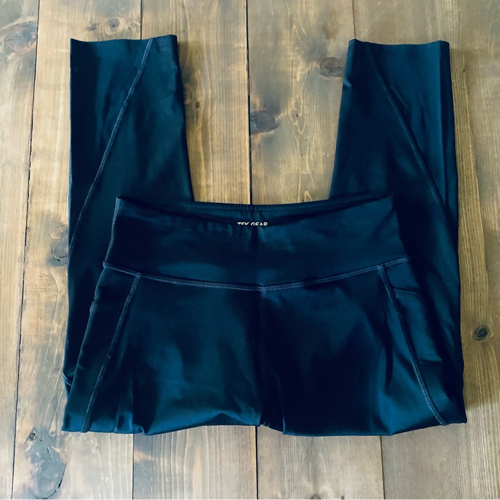 Tek Gear black cropped leggings